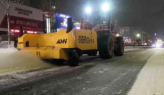 因为有你，这个雪天不在寒冷，除雪保障——三亿网页版登录入口为您服务(图2)